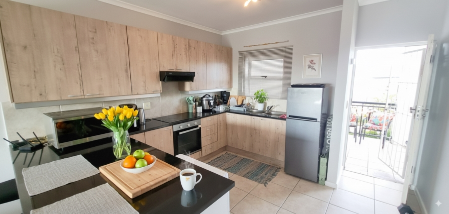To Let 2 Bedroom Property for Rent in Royal Ascot Western Cape